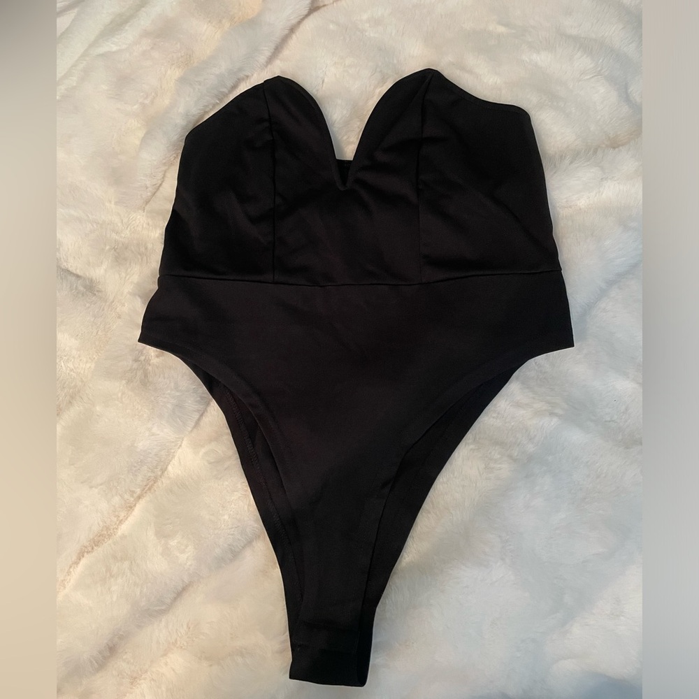 SHEIN Curve strapless bodysuit.